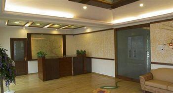Sapphire Hotel Lonavala Exterior photo