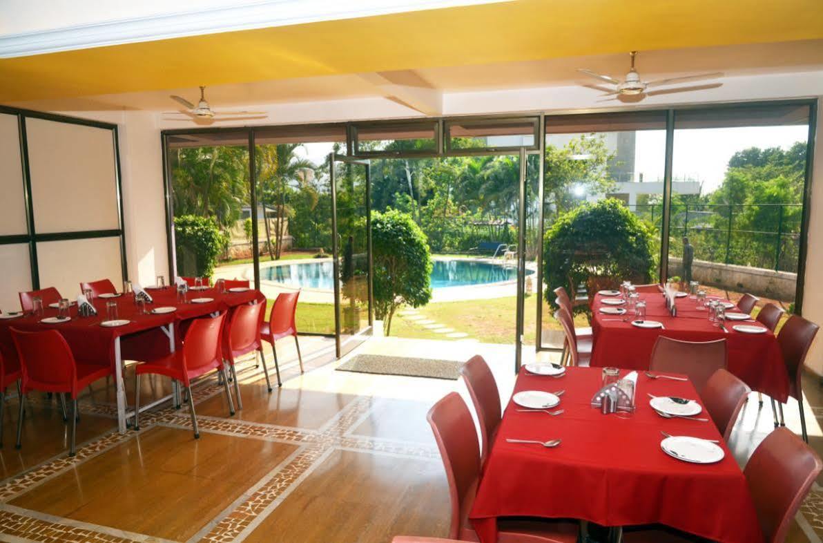 Sapphire Hotel Lonavala Exterior photo